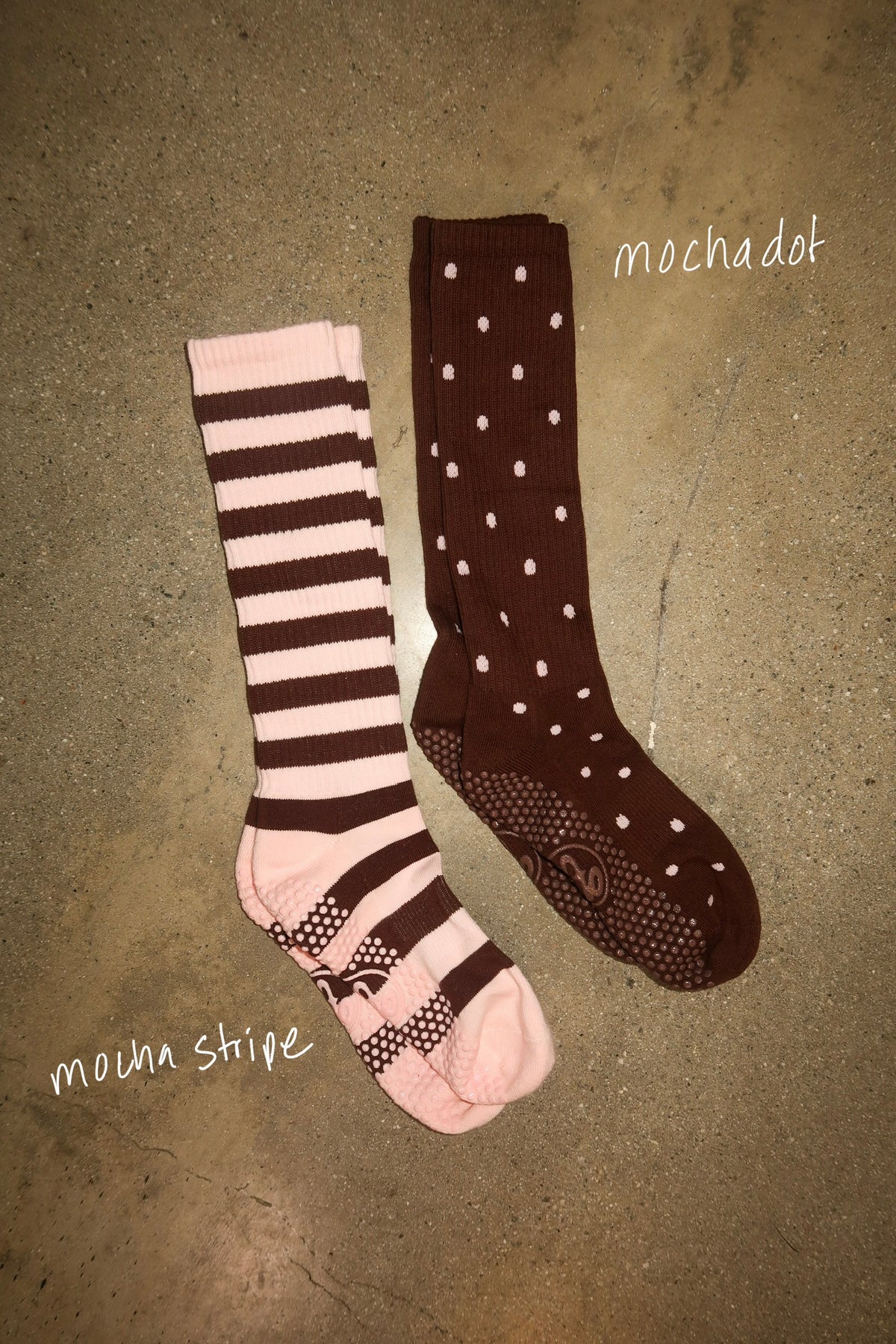 Scrunch Grip Sock- Mocha Dot